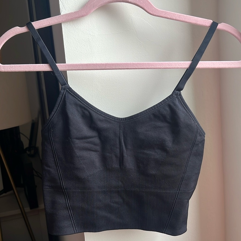 Super Stretchy and Snug Chic Black Strappy‎ Crop Top